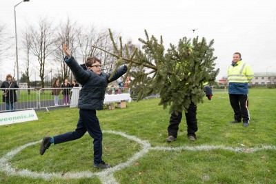 20190106_Christmas_Tree_Throwing_2019_0016